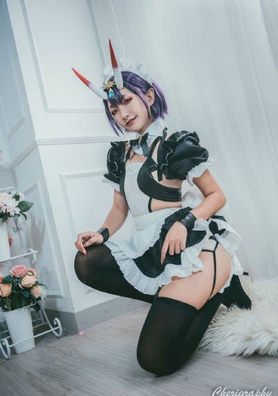 欧美乳胶衣电影_全集在线观看