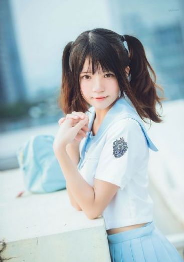 欧美射在美女翘臀上_4K手机免费观看完整