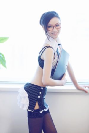 国产传媒女星_JVID性感写真