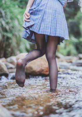 欧美高跟凉鞋女细跟_国产剧动漫免费观看