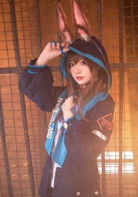 欧美女人挤奶_BD英语全集免费播放